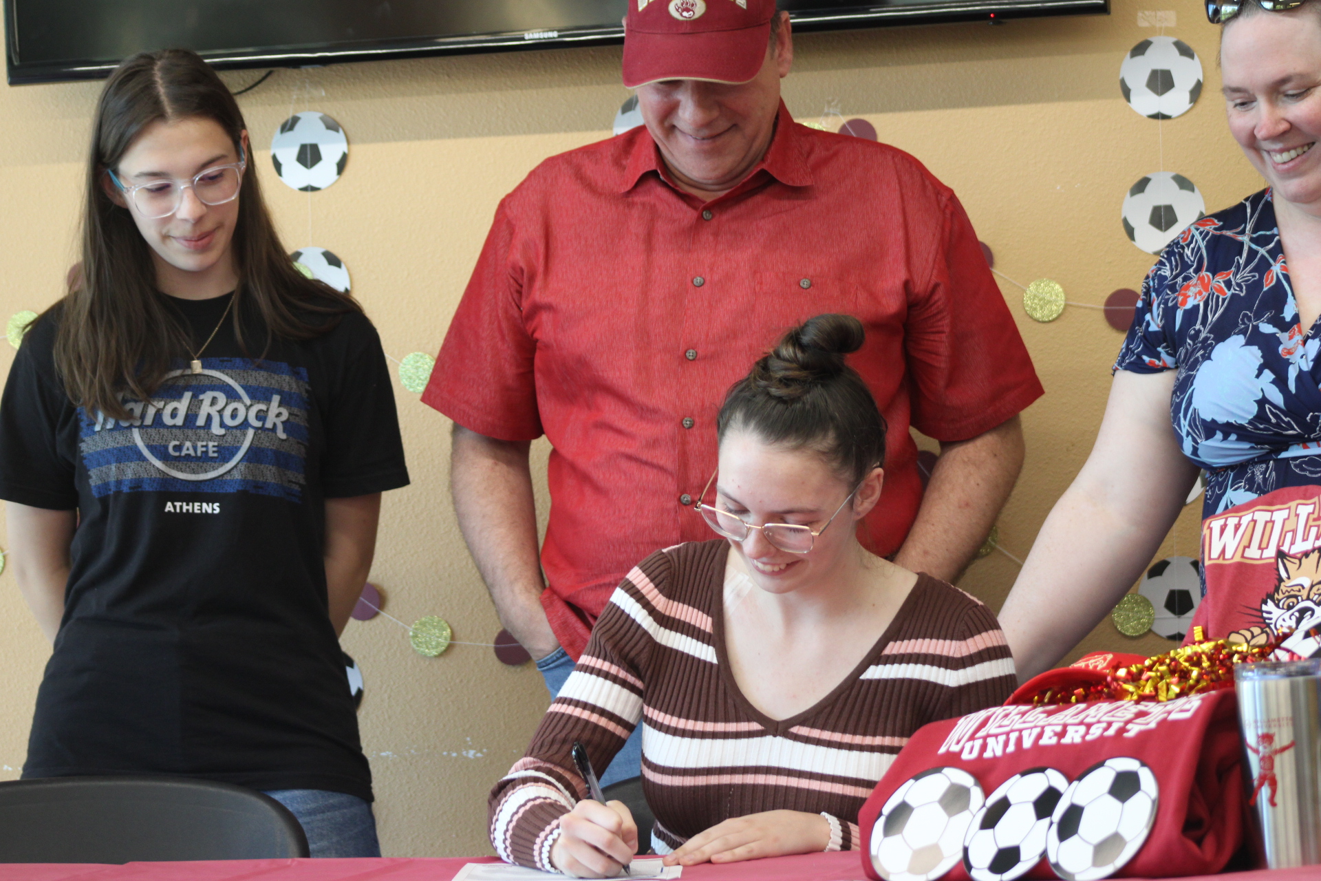 Lazarus Signs With Willamette University