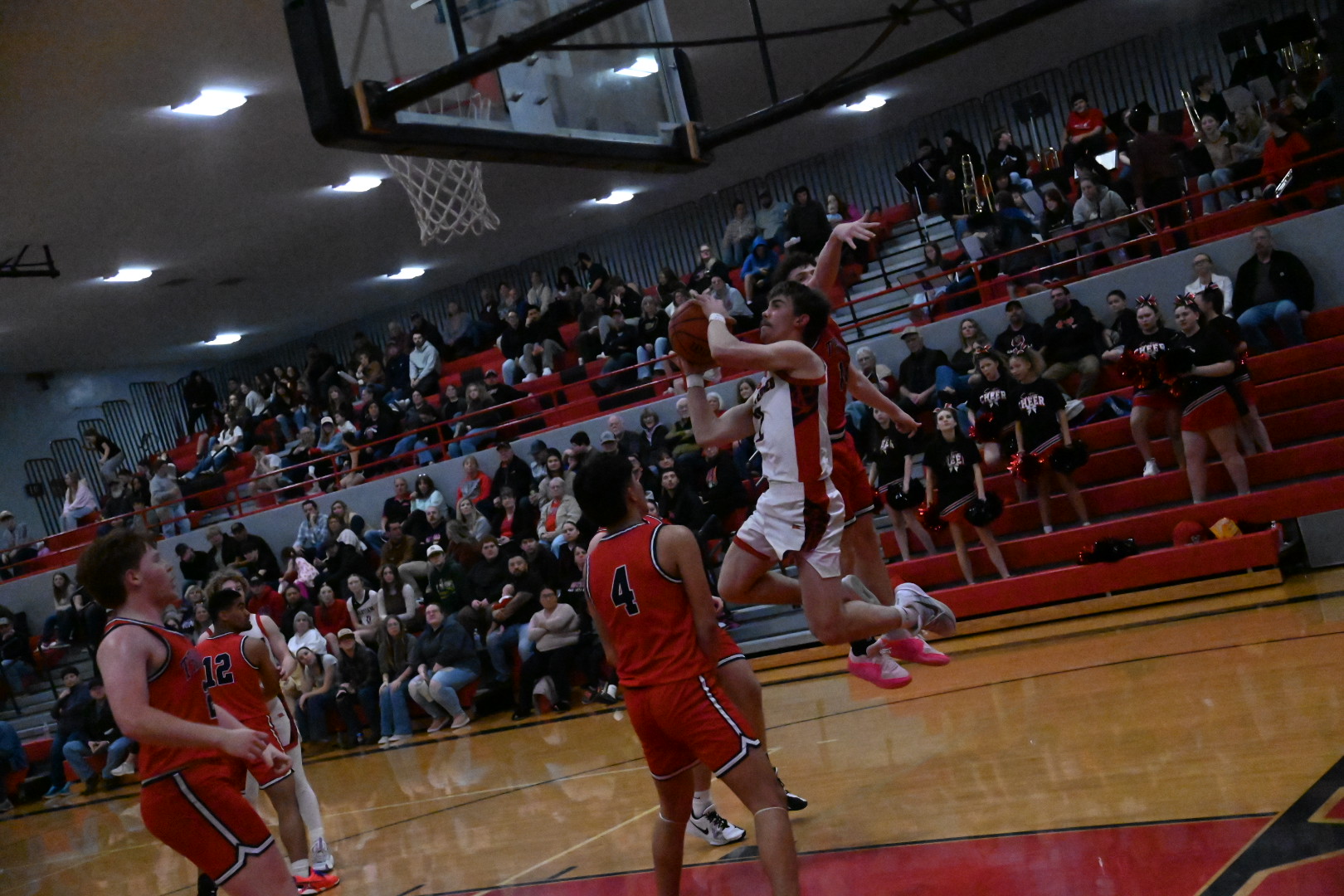 Santiam Set Tone In Win Over Kennedy