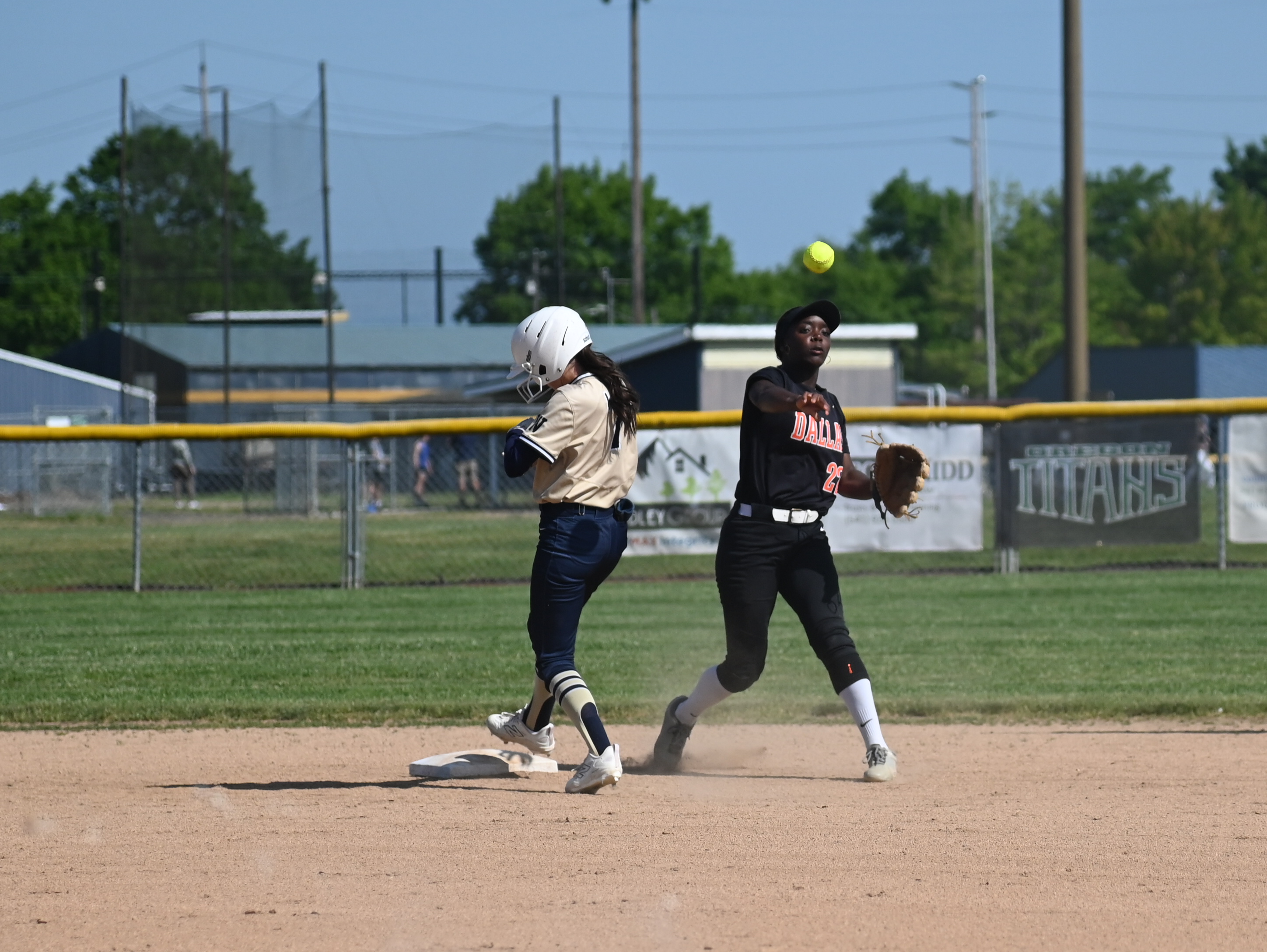 Dallas Holds Off West Albany 6-4
